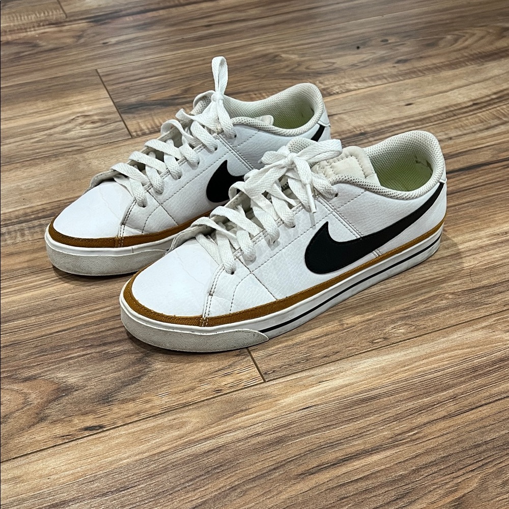 Nike White shoes